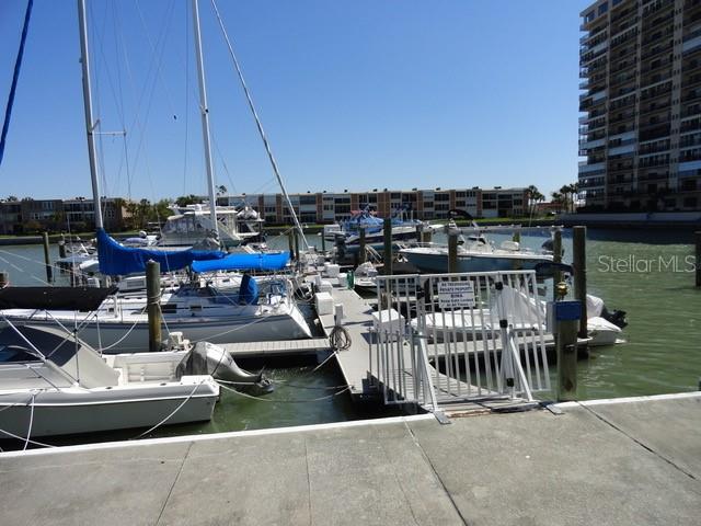 7425 BAY ISLAND DR S #103 — photo 27
