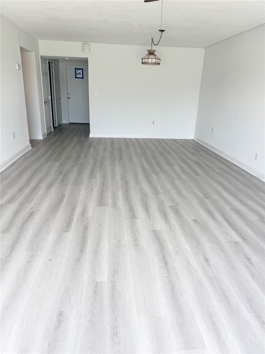 7425 BAY ISLAND DR S #103 — photo 6