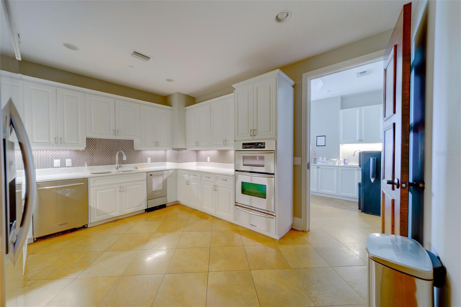 11 BAYMONT ST #1109 — photo 31