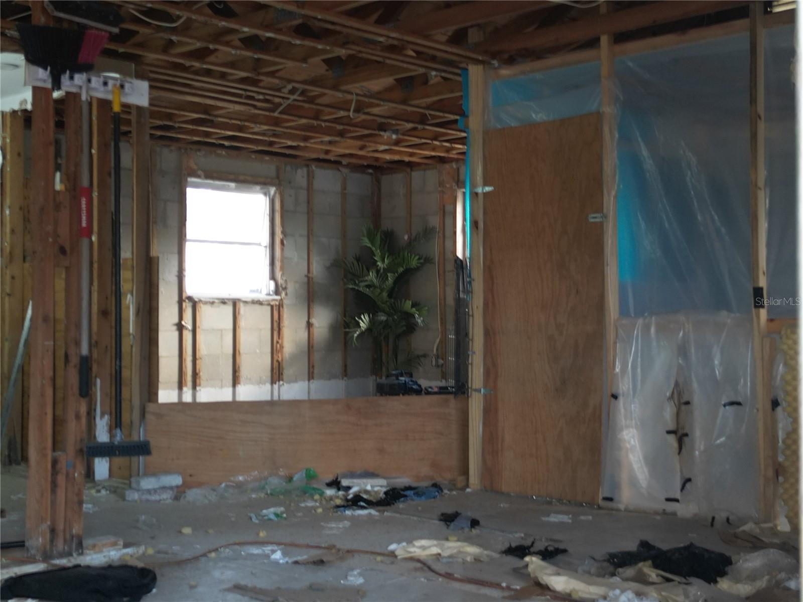 8402 DAMEN LN — photo 13