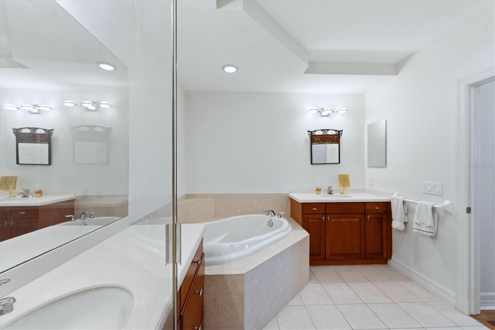 5531 CANNES CIR #603 — photo 29