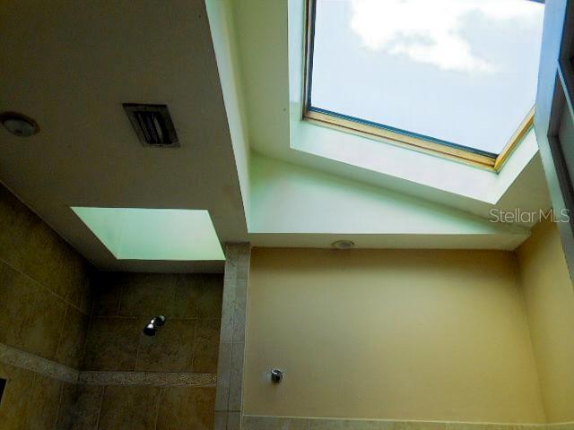 2925 W PARIS ST — photo 16