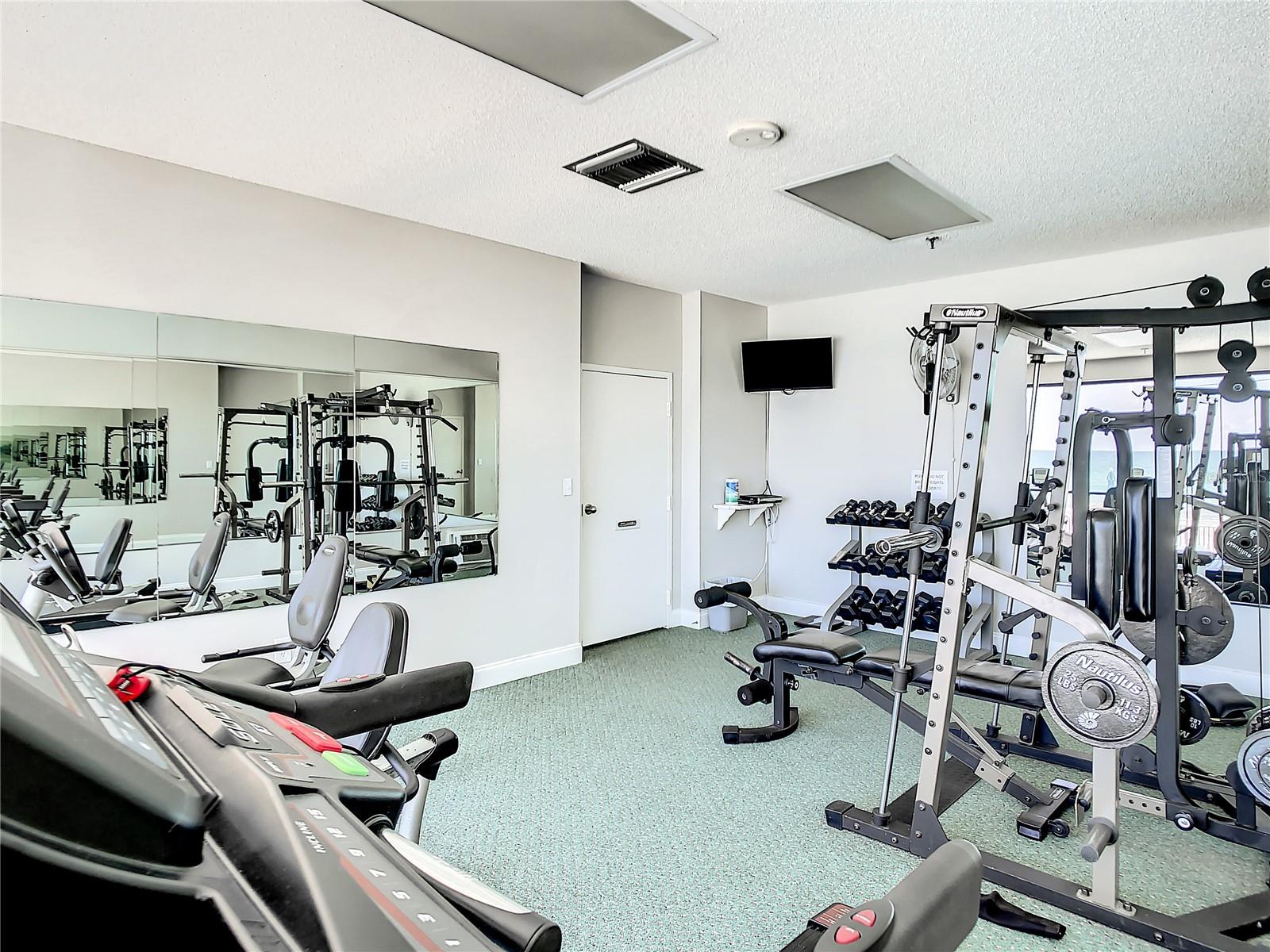 15462 GULF BLVD #501 — photo 37