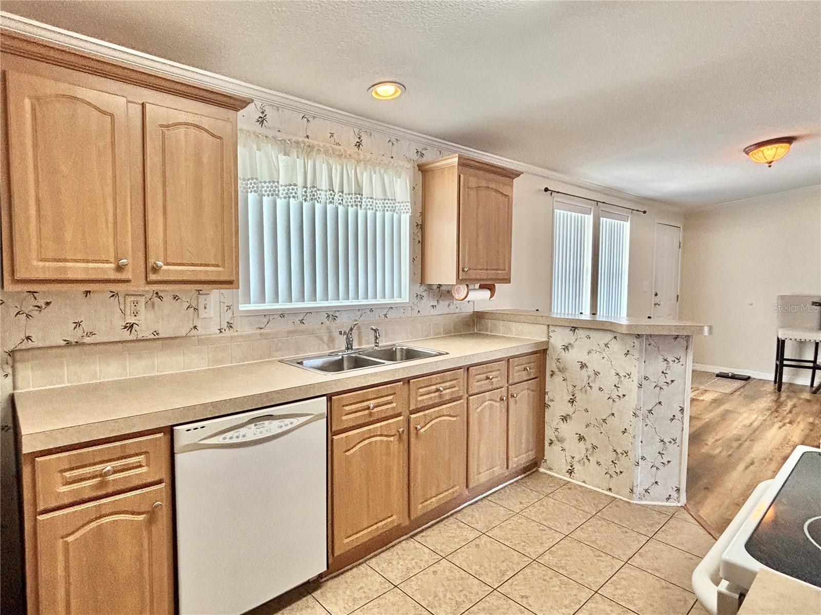 136 AMERICANA CT NE #230 — photo 9
