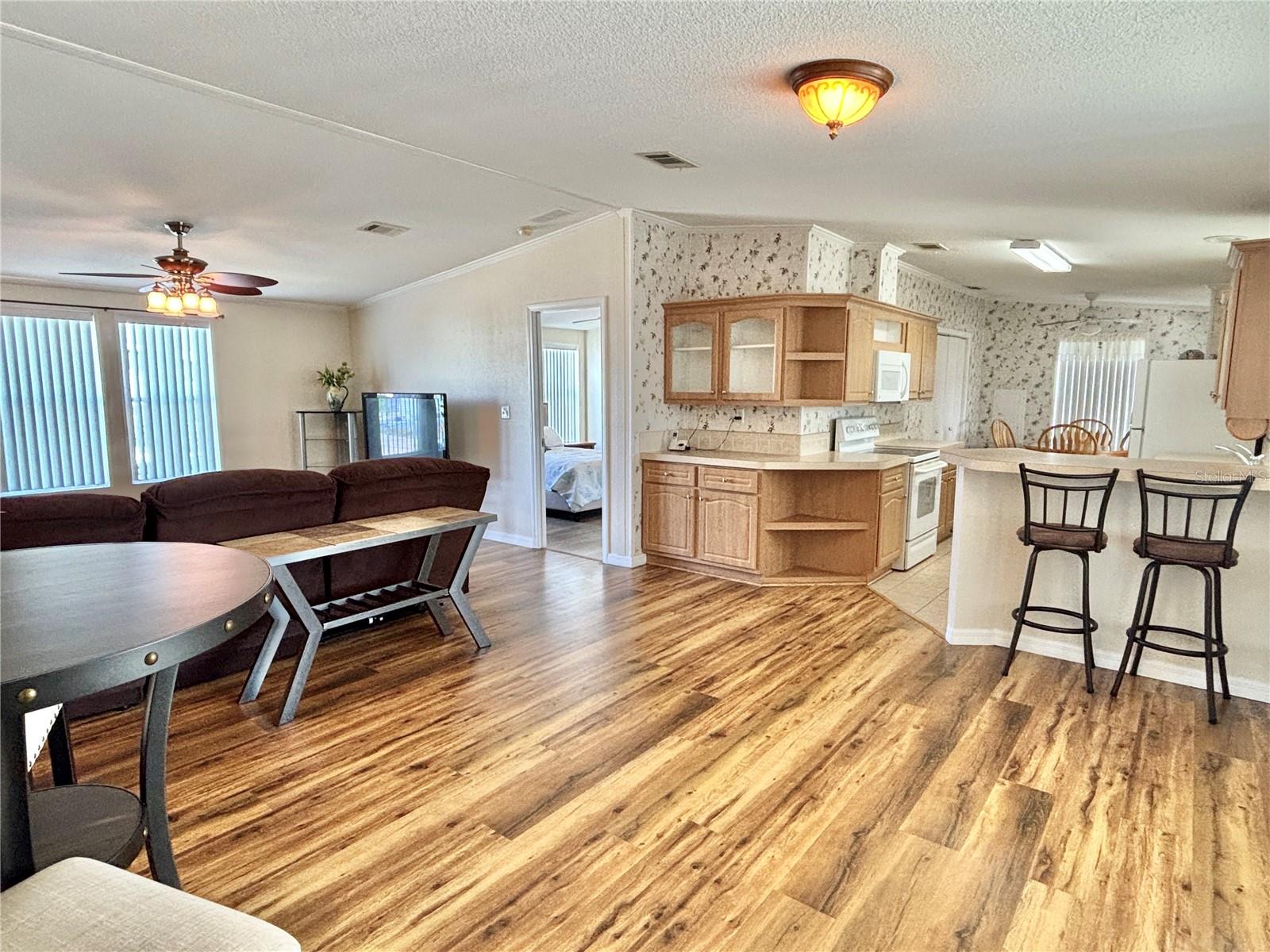 136 AMERICANA CT NE #230 — photo 5