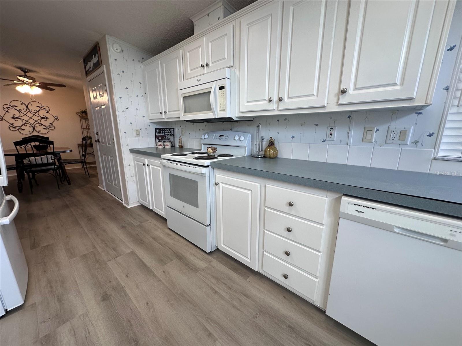 1100 BELCHER RD S #406 — photo 4
