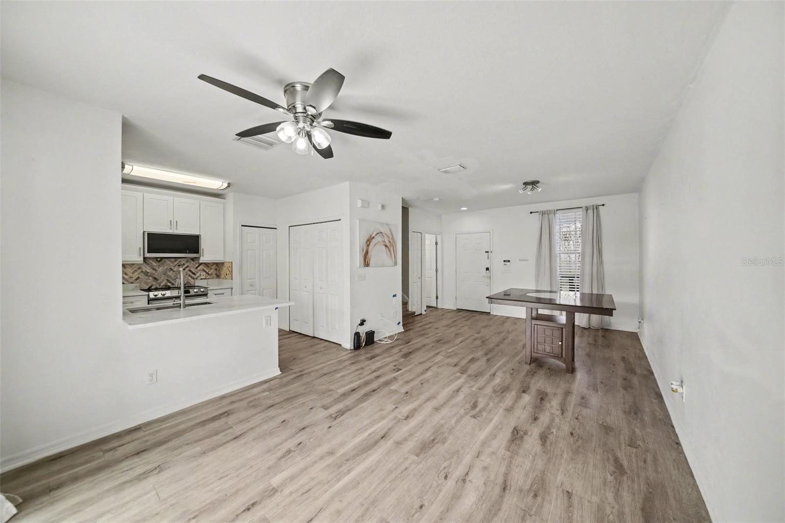 1246 CHARLESWORTH DR — photo 7