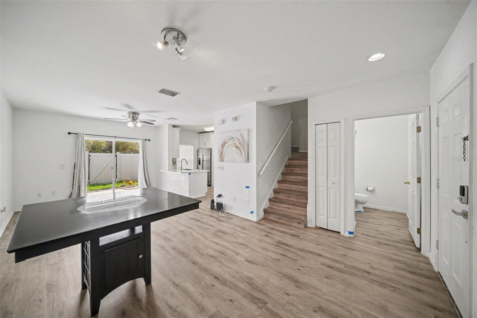 1246 CHARLESWORTH DR — photo 12