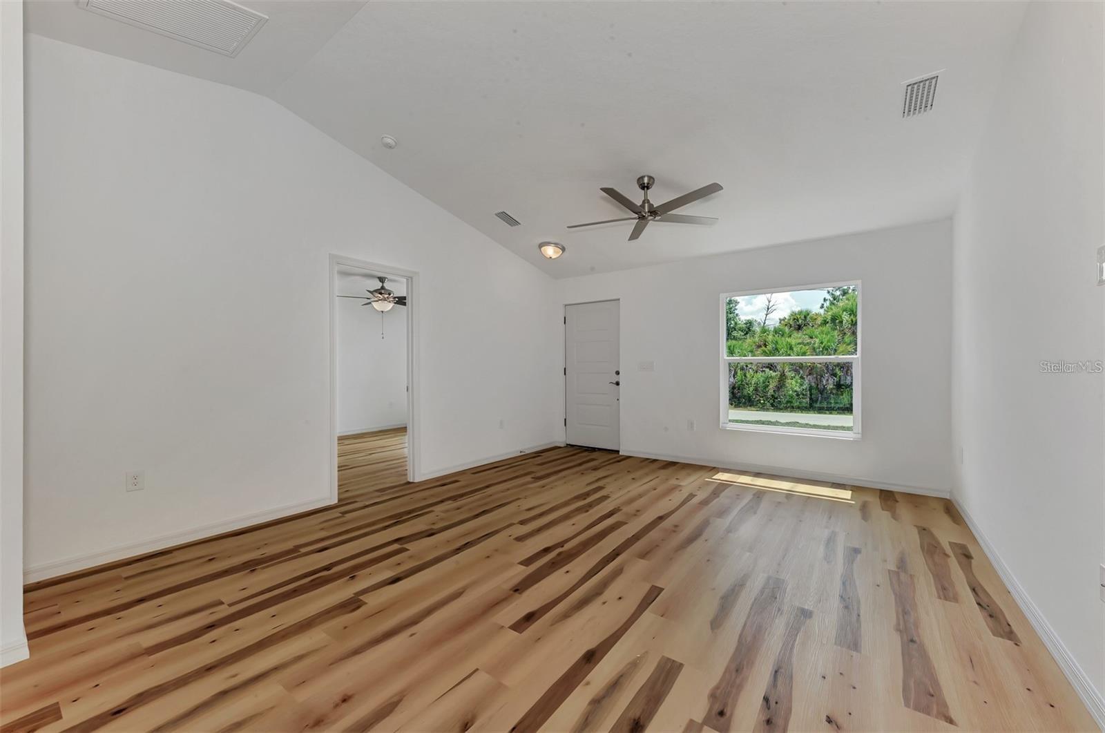 5465 TYSON ST — photo 7