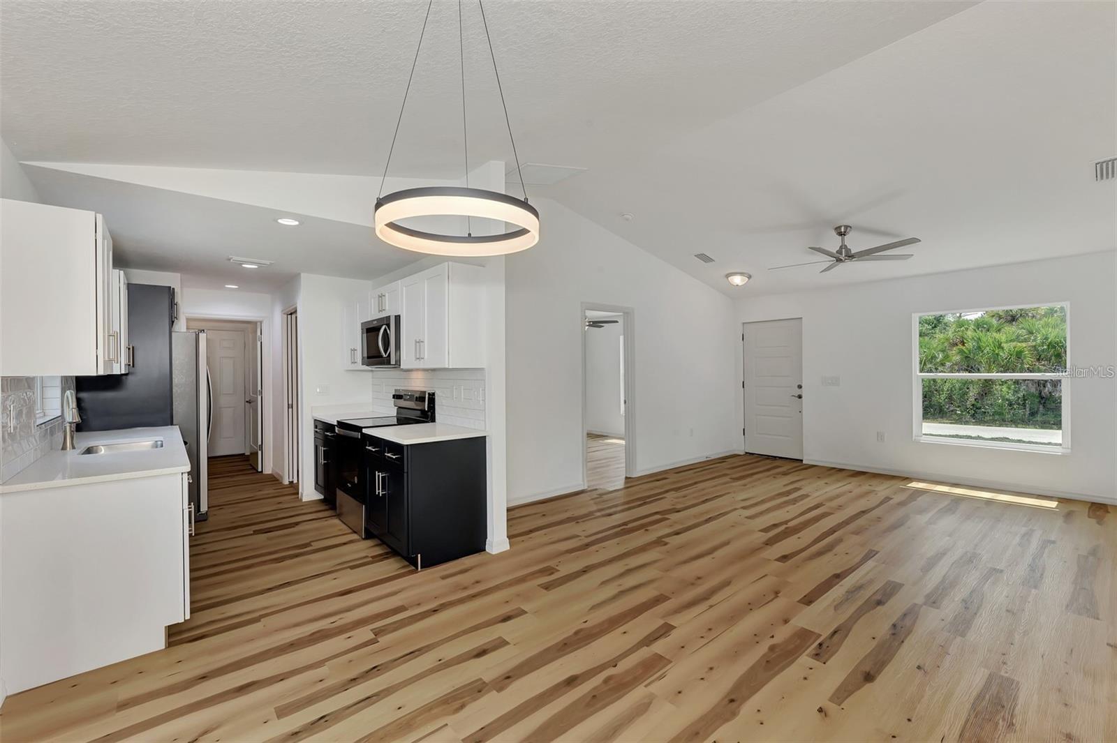 5465 TYSON ST — photo 10