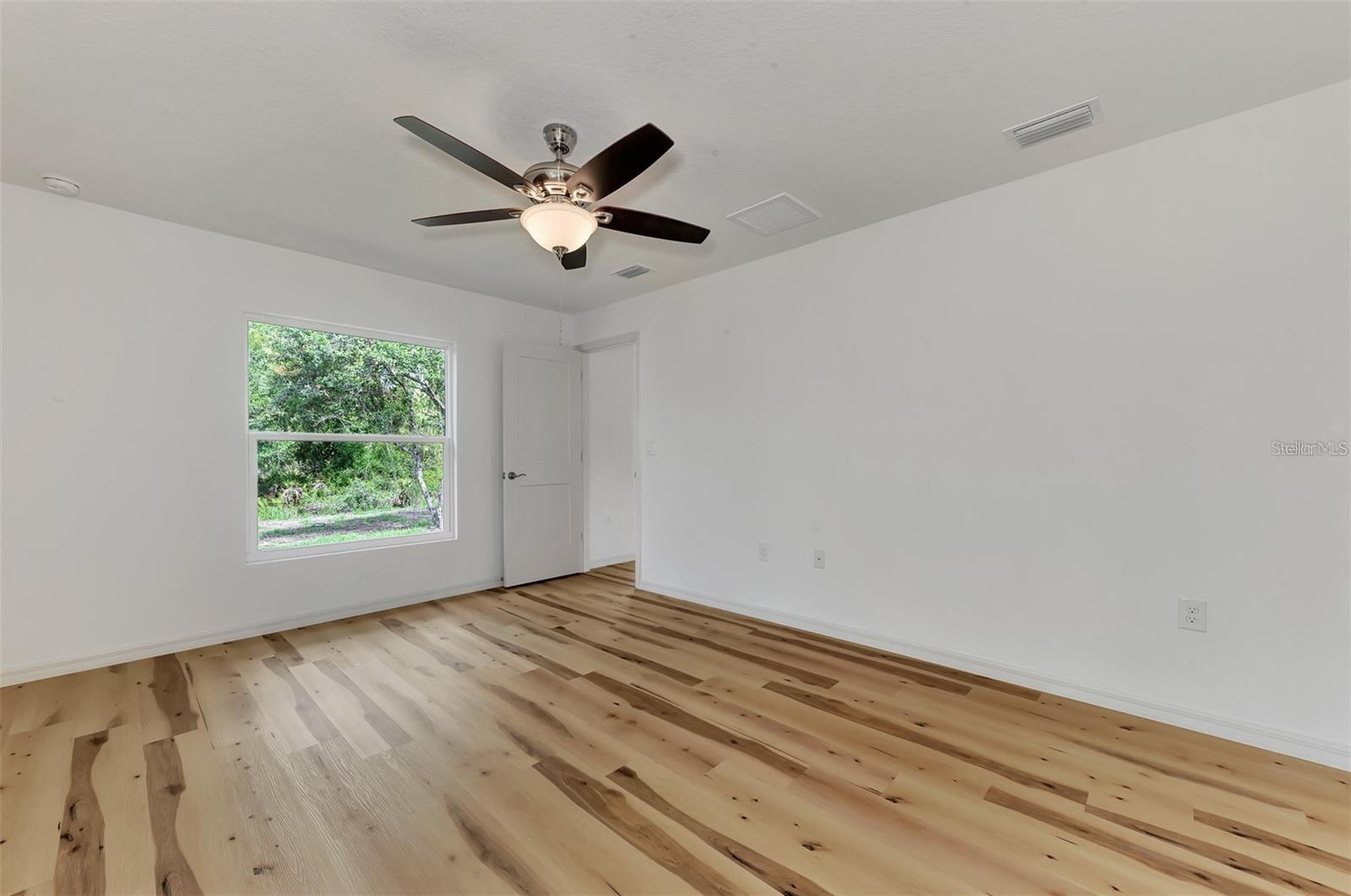 5465 TYSON ST — photo 20