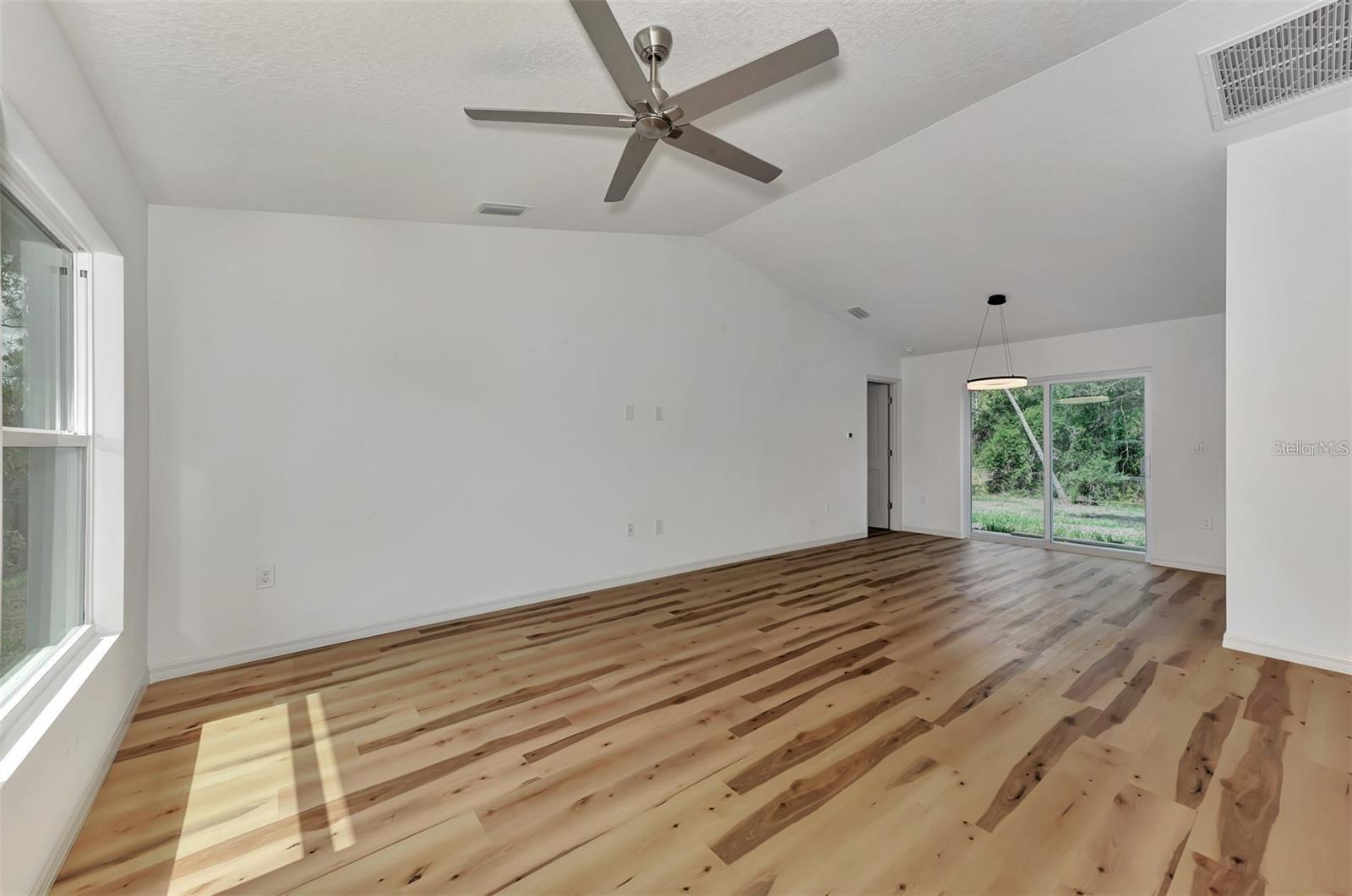 5465 TYSON ST — photo 6