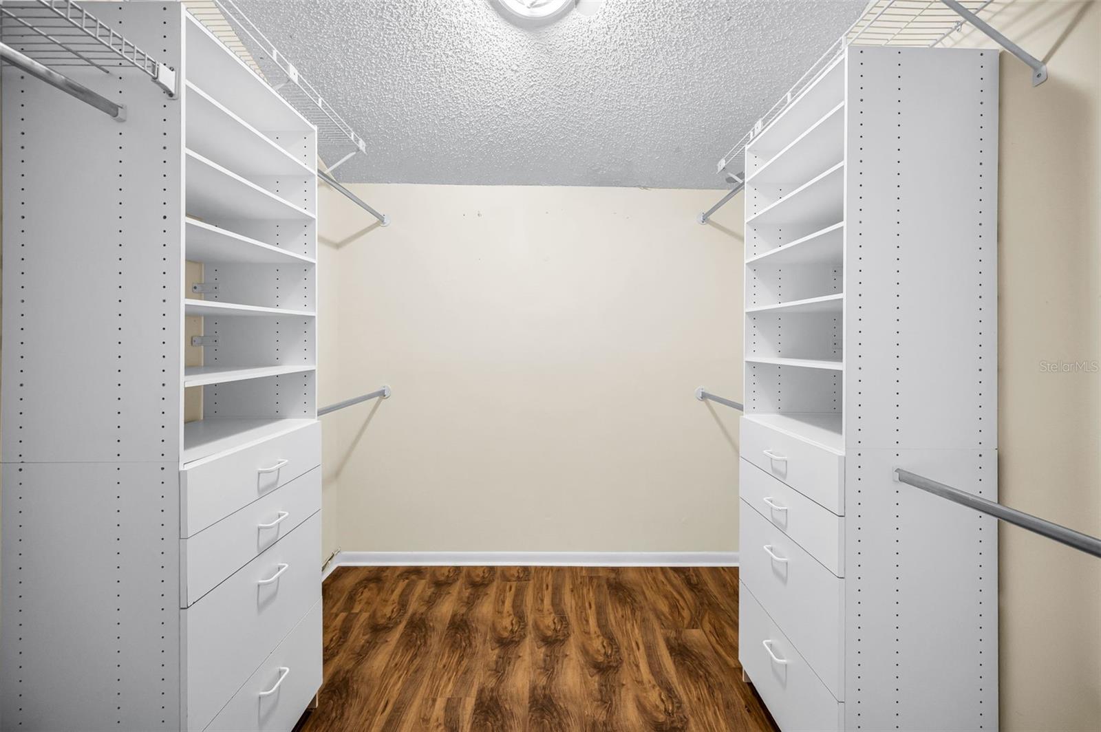 12334 CAPRI CIR N — photo 32