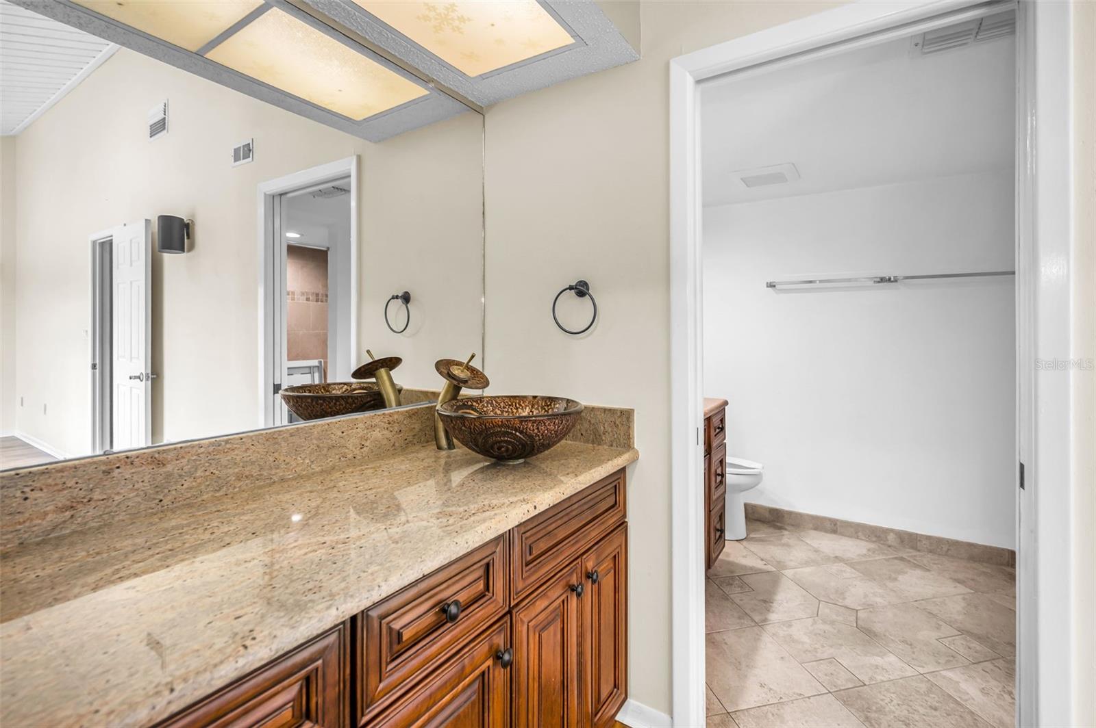 12334 CAPRI CIR N — photo 29
