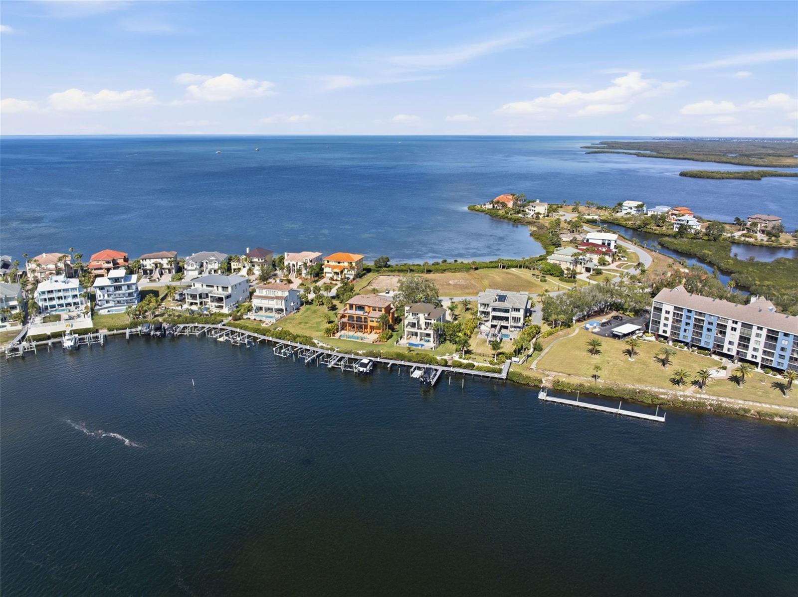 26 HARBORPOINTE DR — photo 30