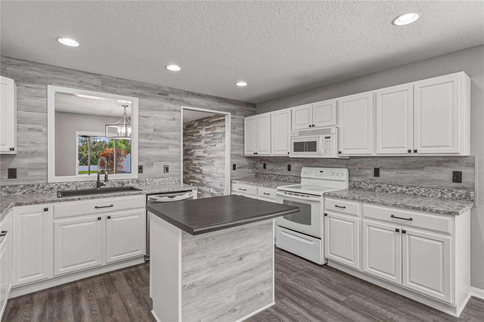 13416 KENT BRADLEY ST — photo 13