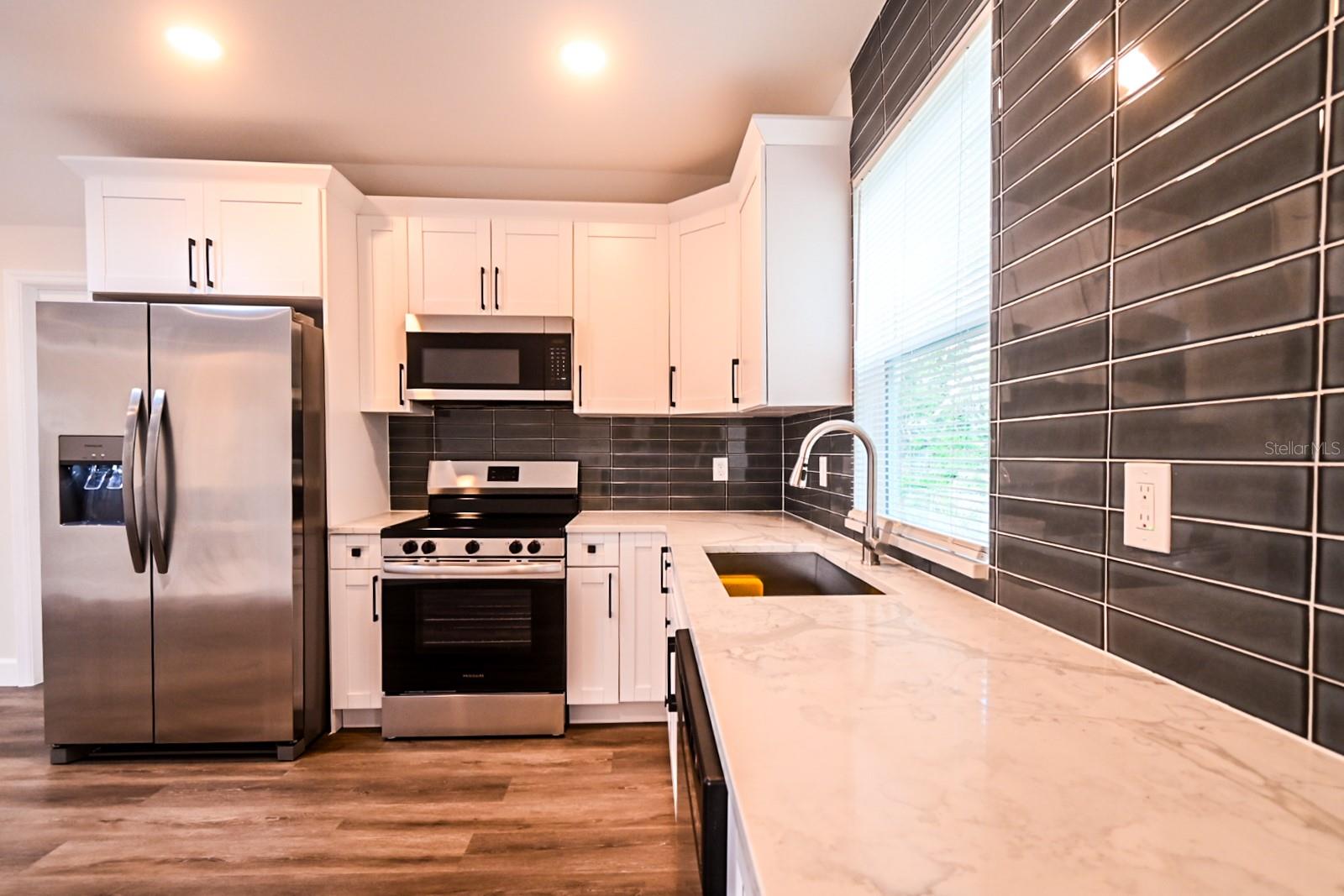 426 S DISSTON AVE — photo 15