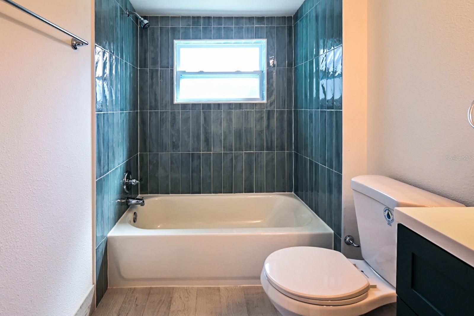 426 S DISSTON AVE — photo 30