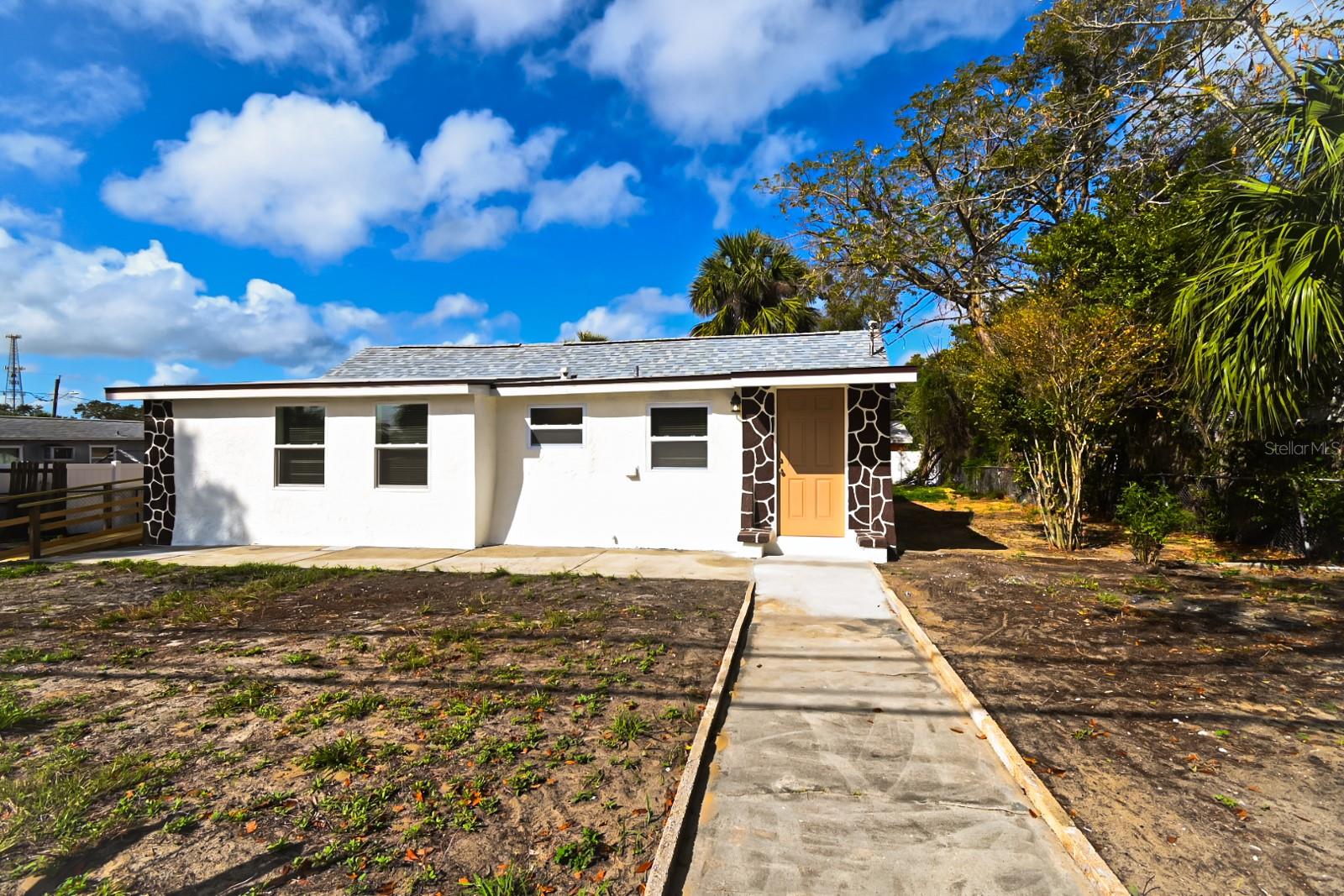426 S DISSTON AVE — photo 3