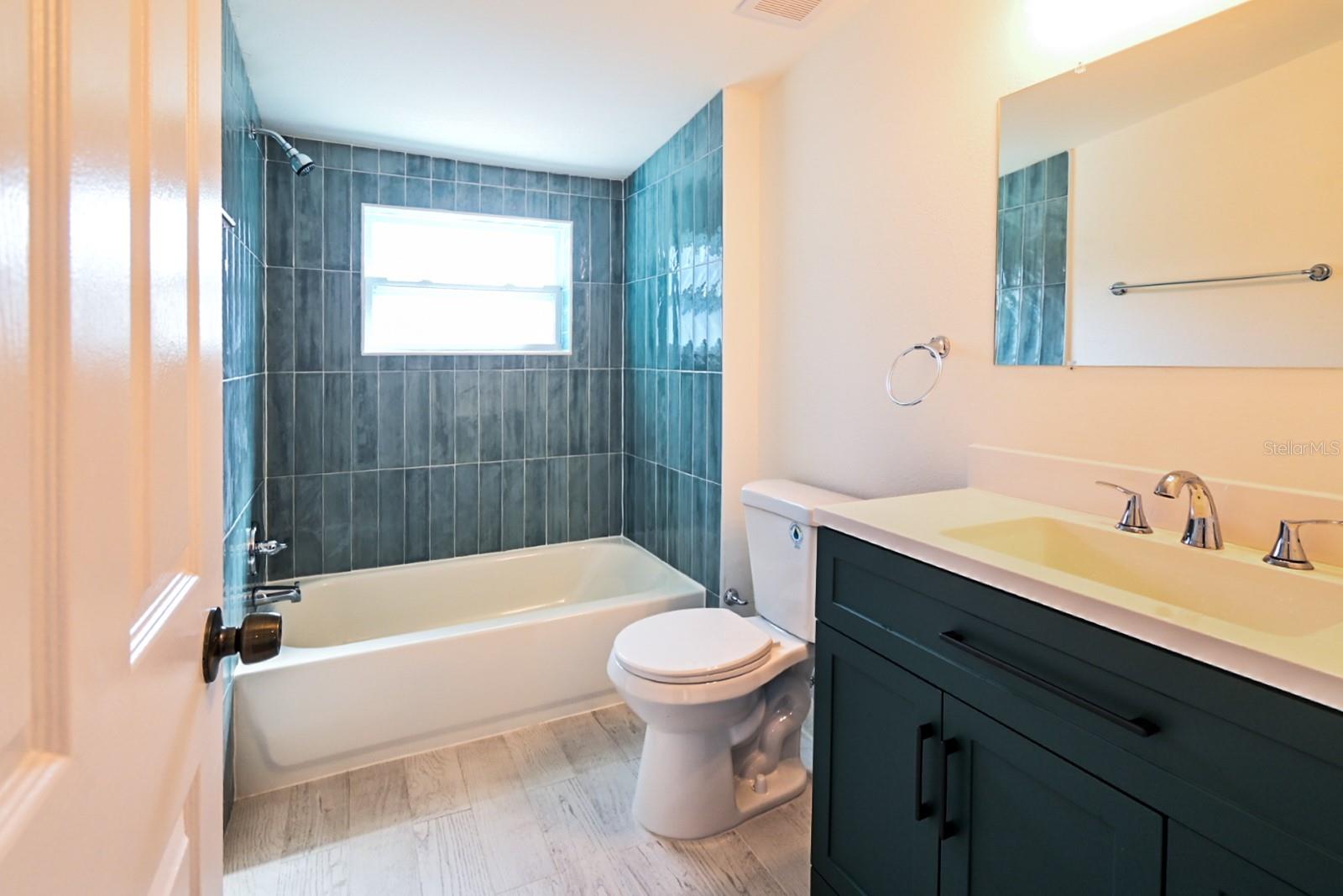 426 S DISSTON AVE — photo 28