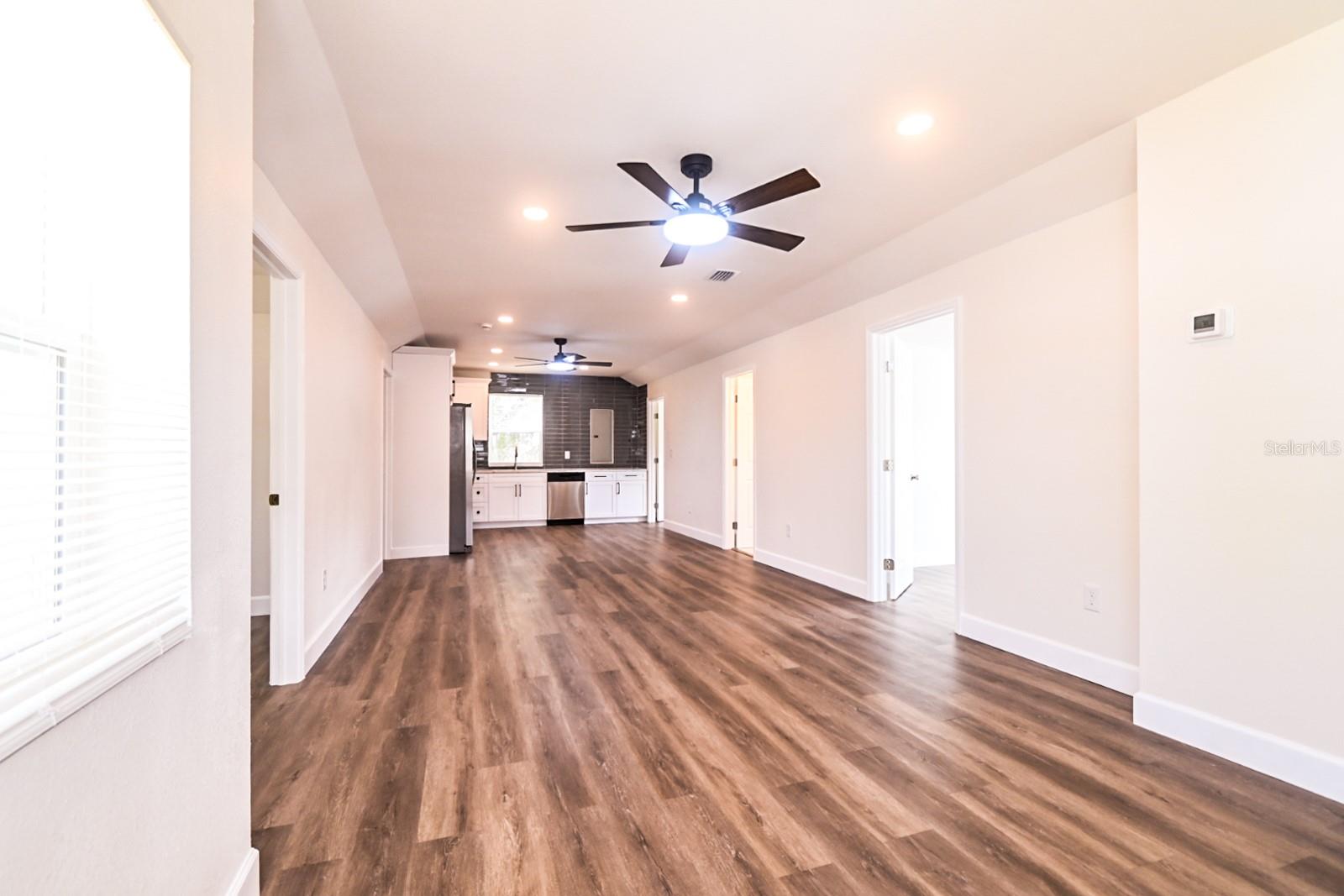 426 S DISSTON AVE — photo 11