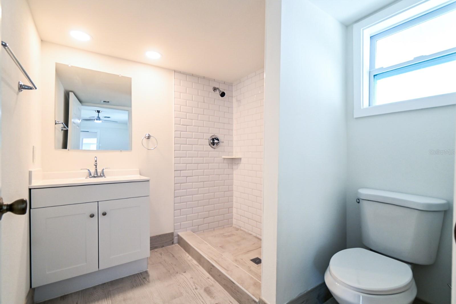 426 S DISSTON AVE — photo 25