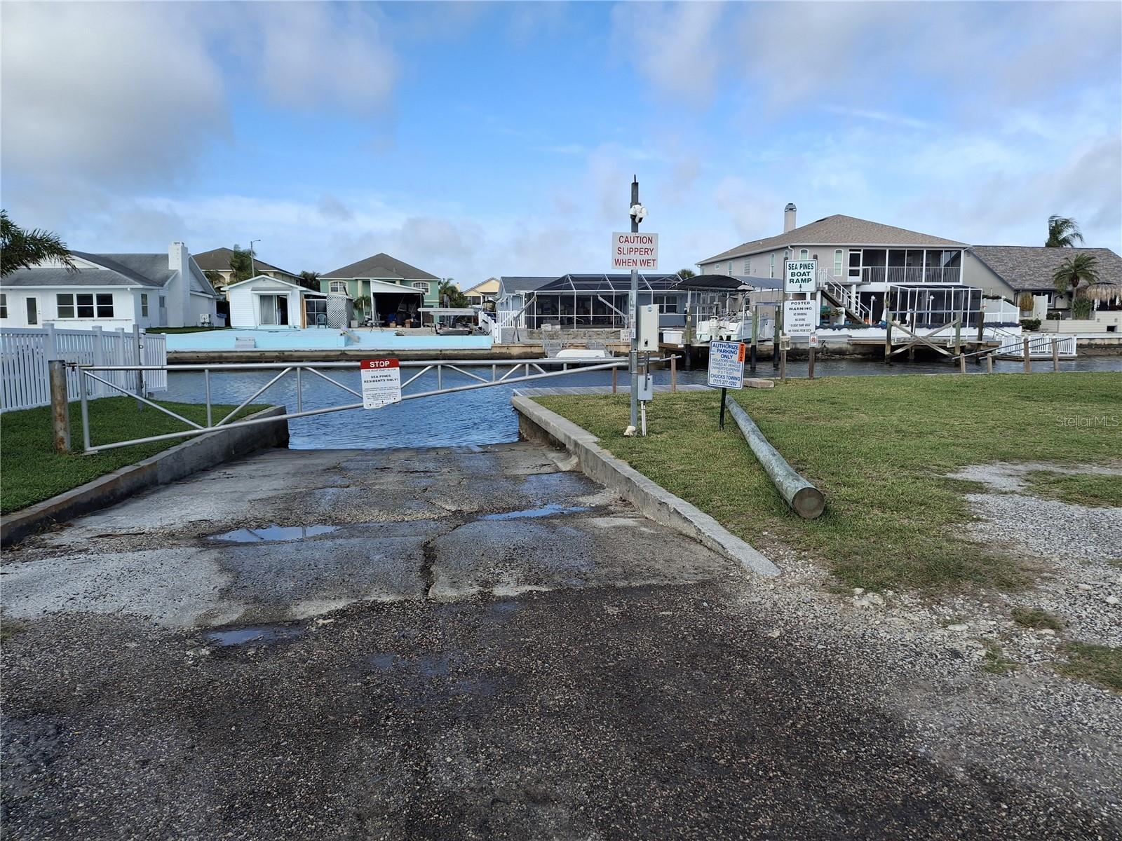 7434 MAKO DR — photo 21