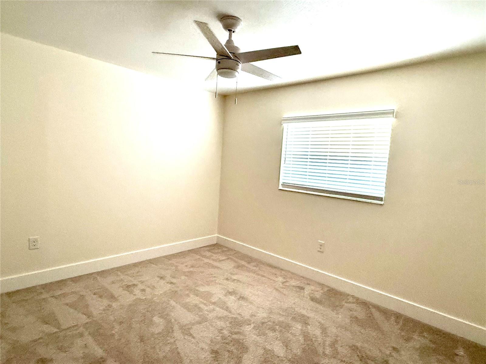 3715 SHARONDALE DR — photo 17
