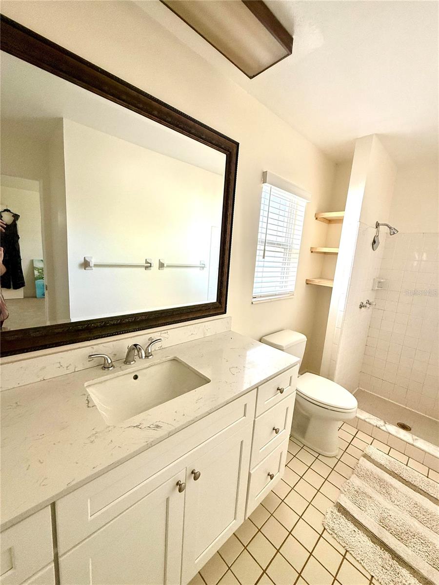 3715 SHARONDALE DR — photo 18