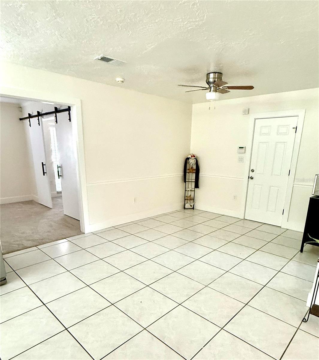 3715 SHARONDALE DR — photo 14