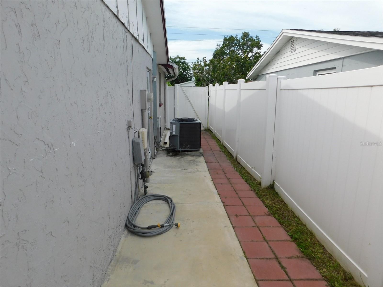 3801 DARLINGTON RD — photo 15