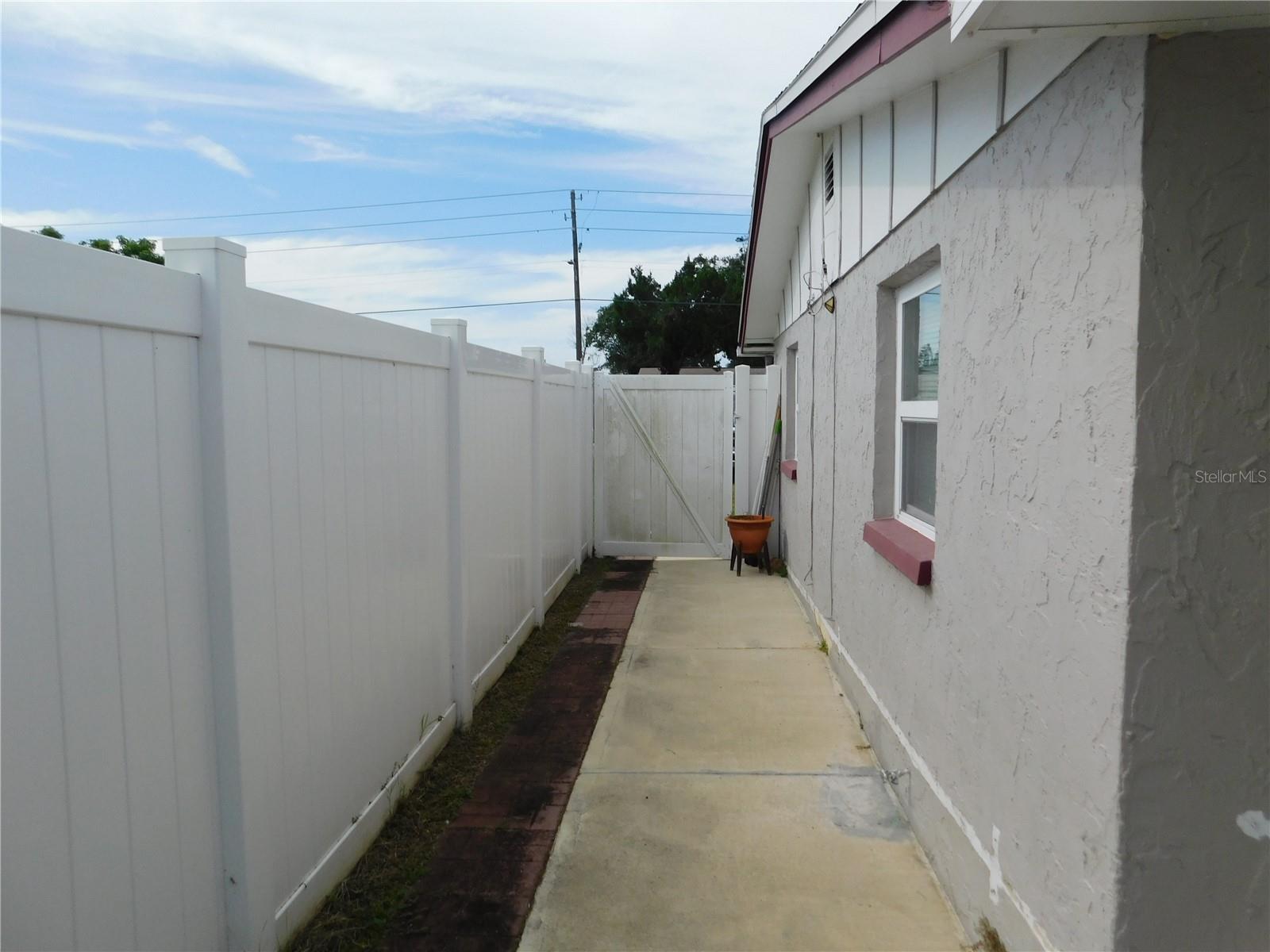 3801 DARLINGTON RD — photo 16