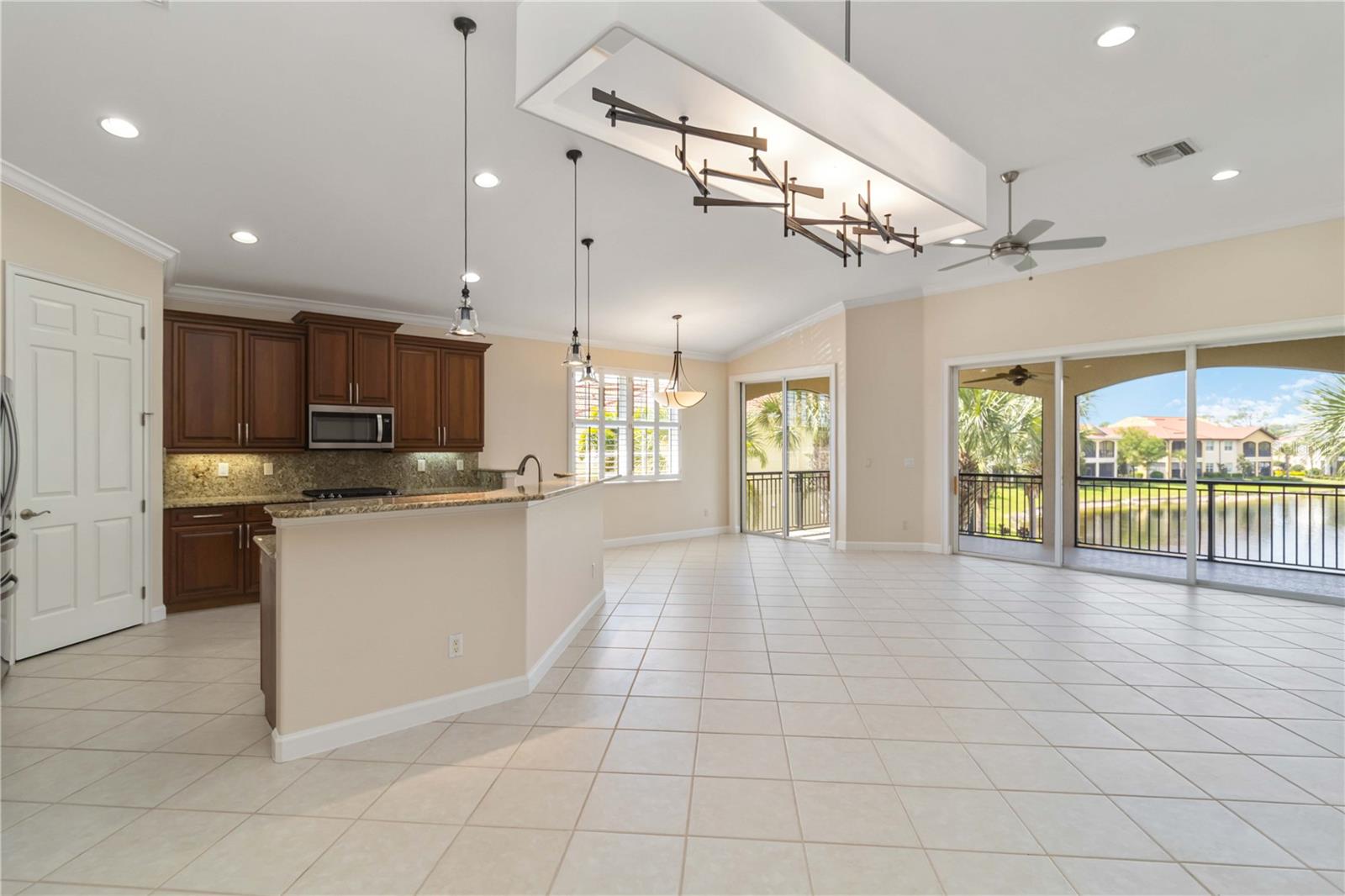 133 BELLA VISTA TER #32C — photo 8