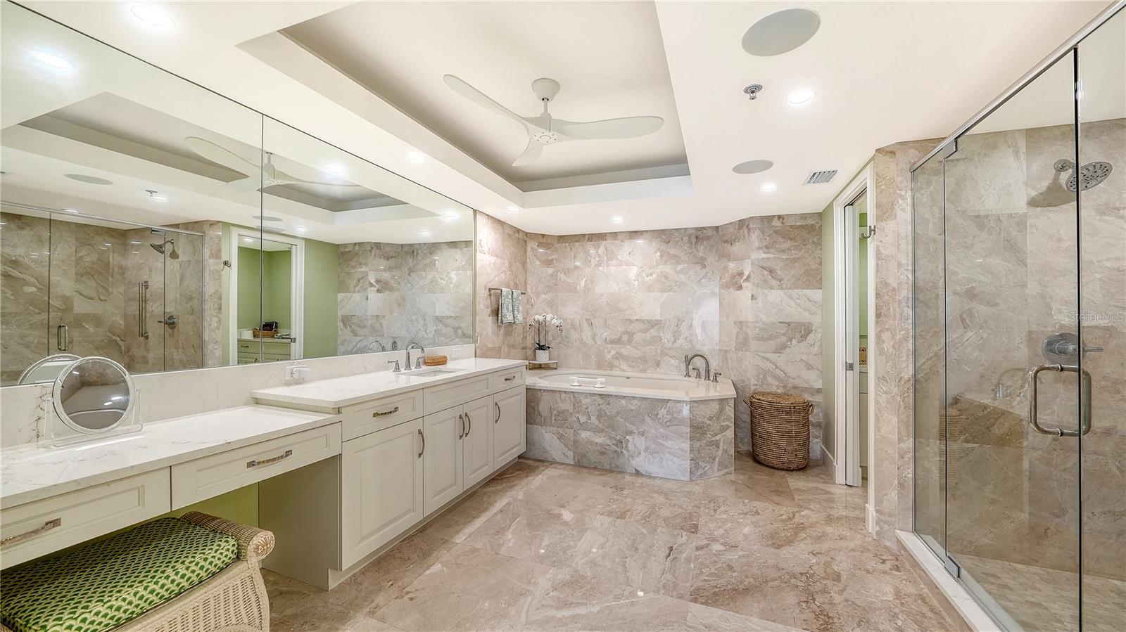 2410 HARBOURSIDE DR #142 — photo 31