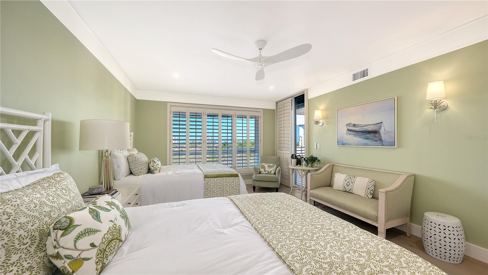 2410 HARBOURSIDE DR #142 — photo 33