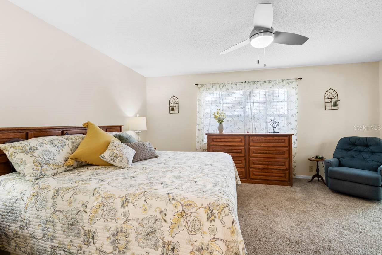 1415 LANGLEY DR — photo 24