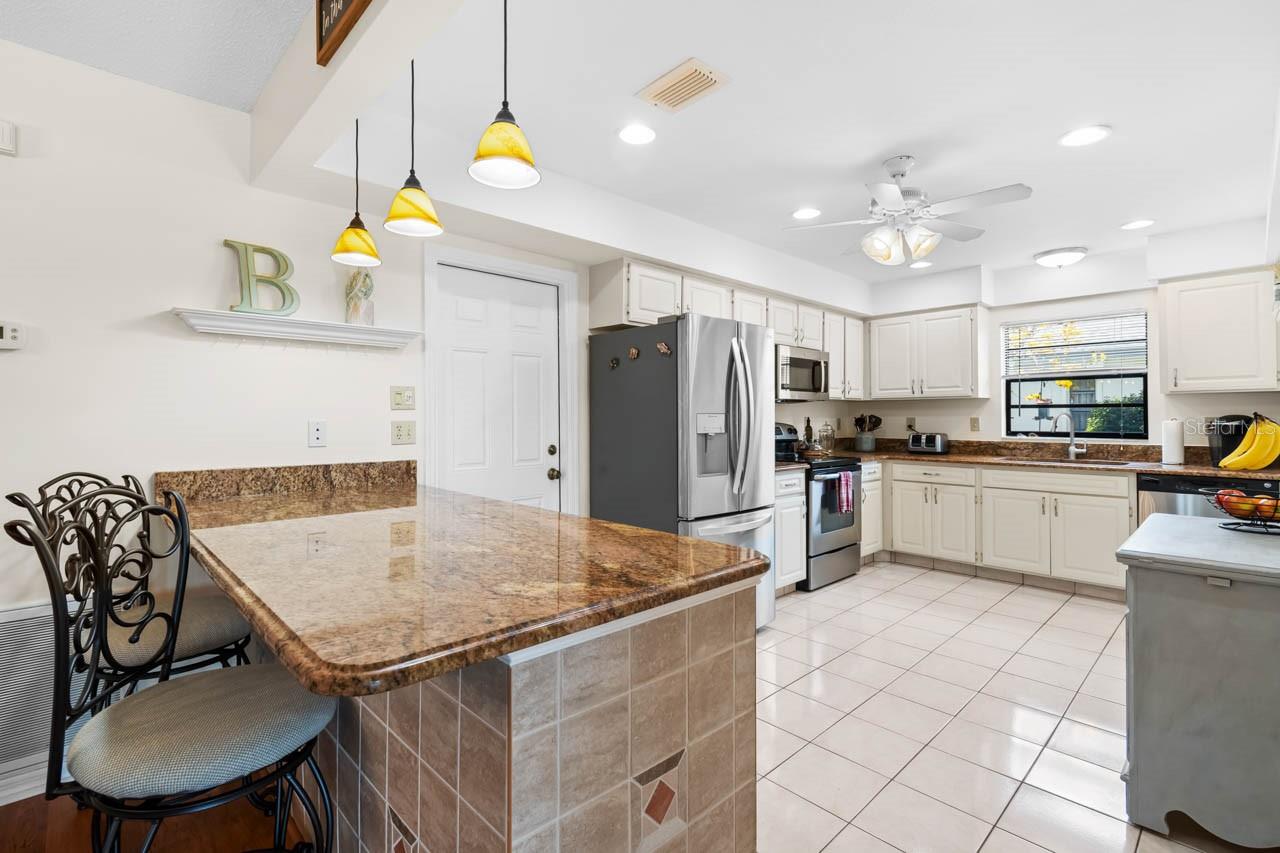 1415 LANGLEY DR — photo 17