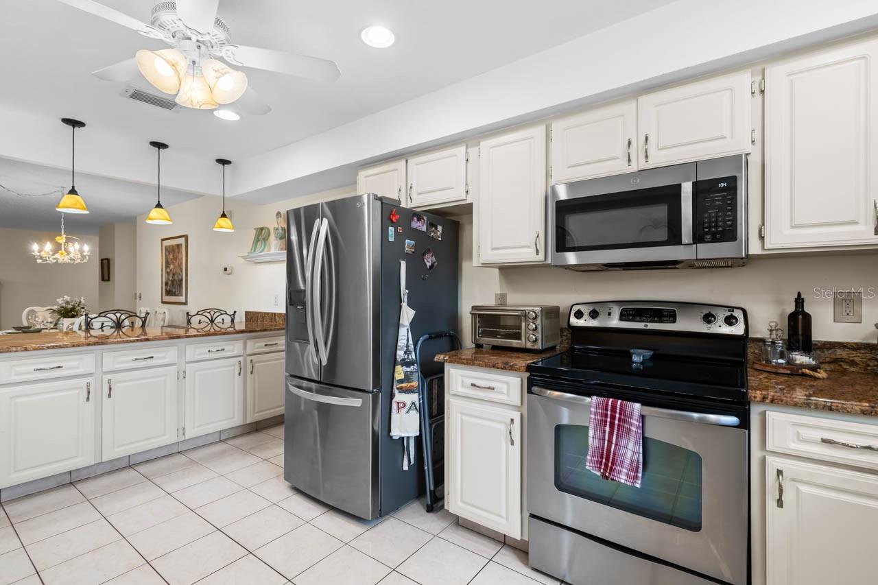 1415 LANGLEY DR — photo 21