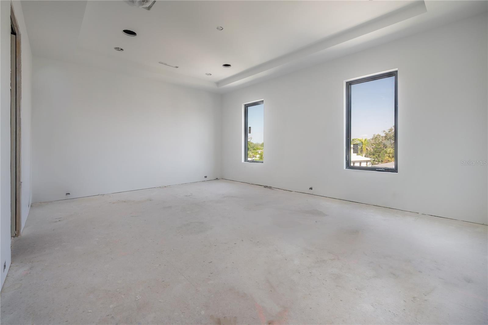 654 GENEVA PL — photo 23
