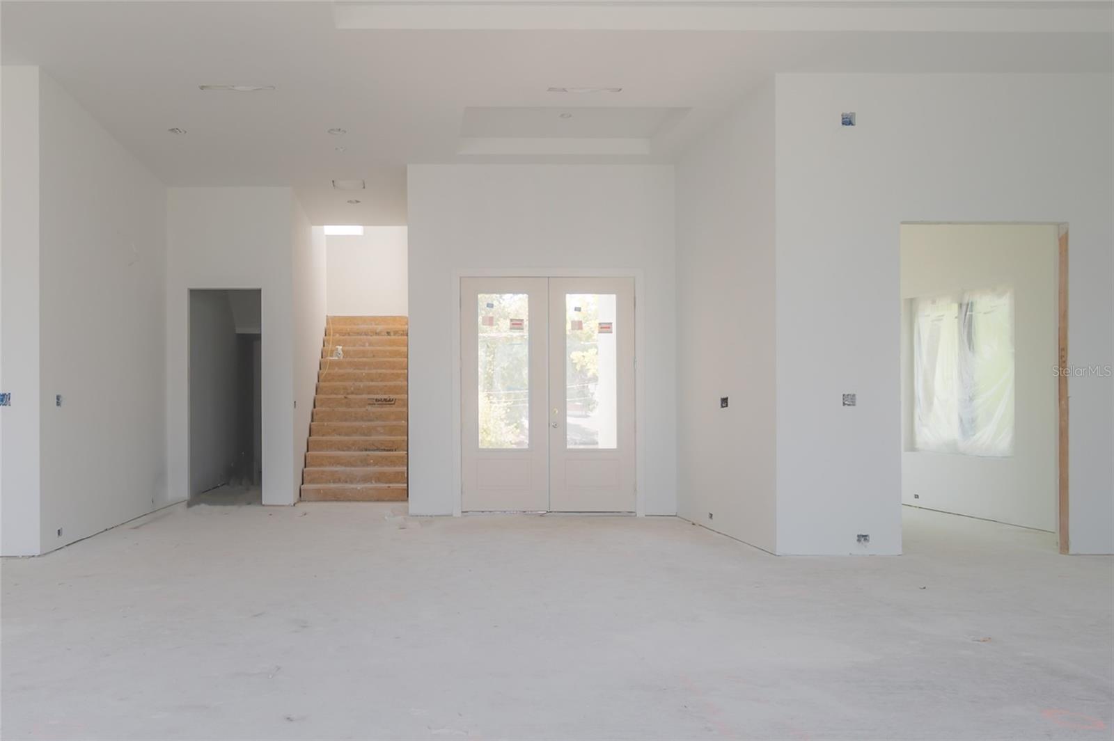 654 GENEVA PL — photo 13