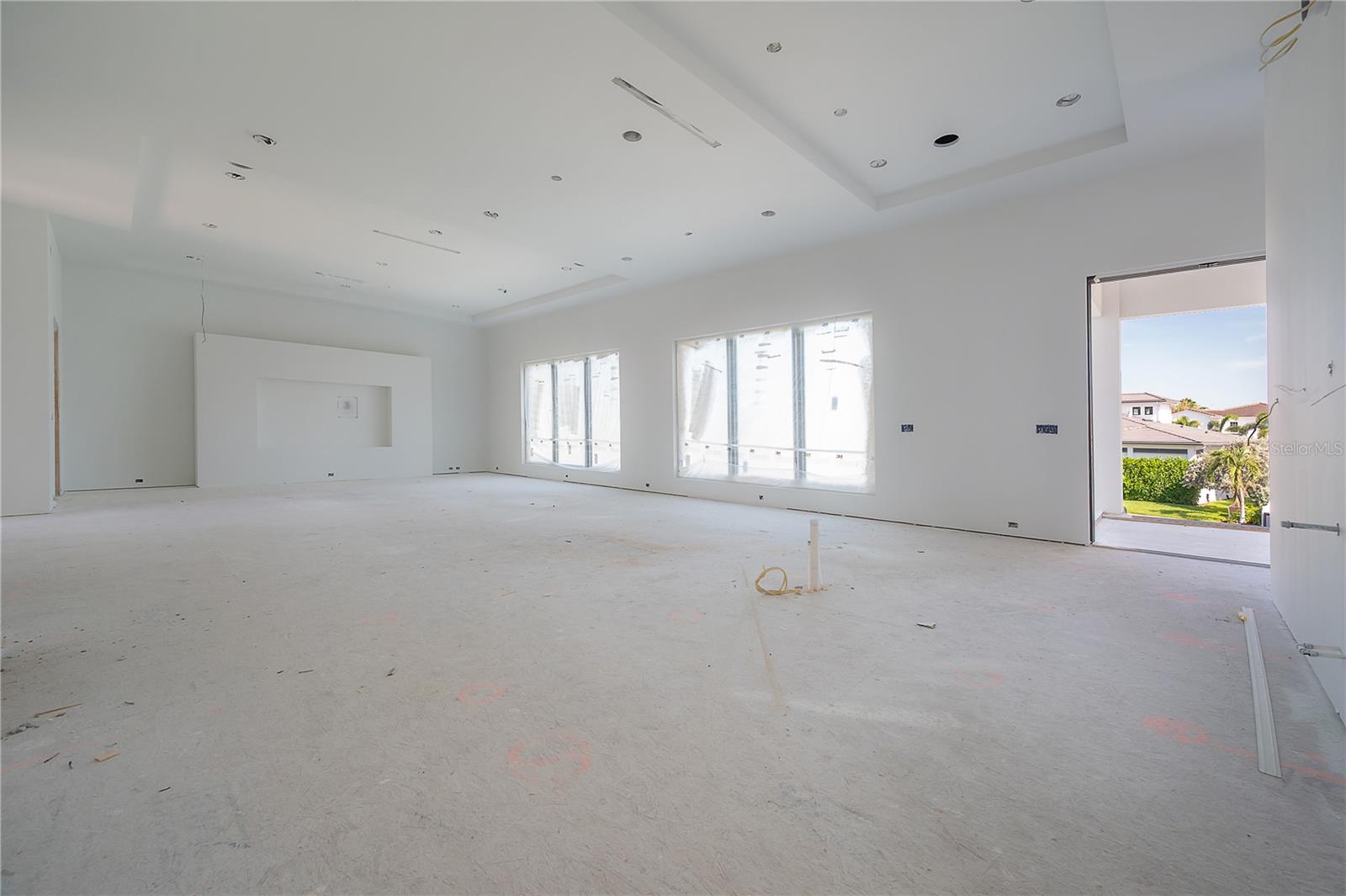 654 GENEVA PL — photo 9