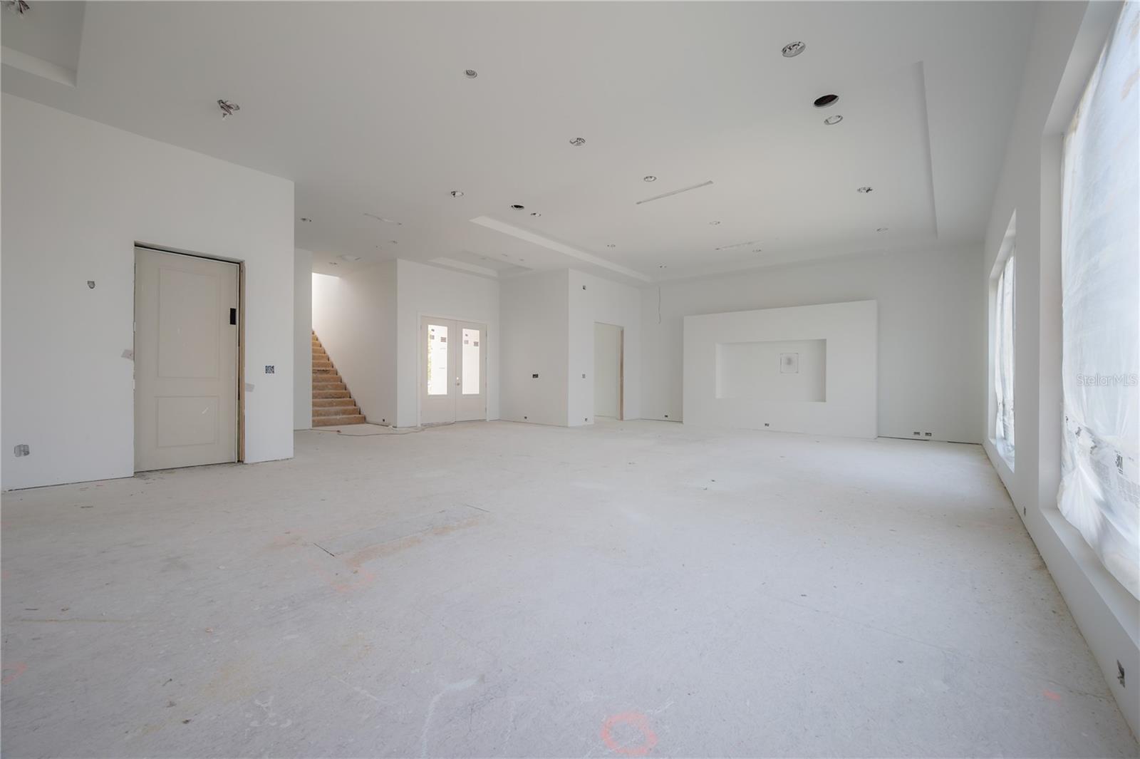 654 GENEVA PL — photo 11