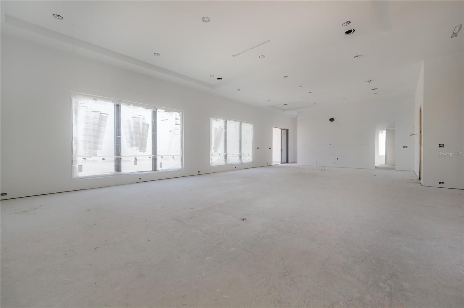 654 GENEVA PL — photo 15