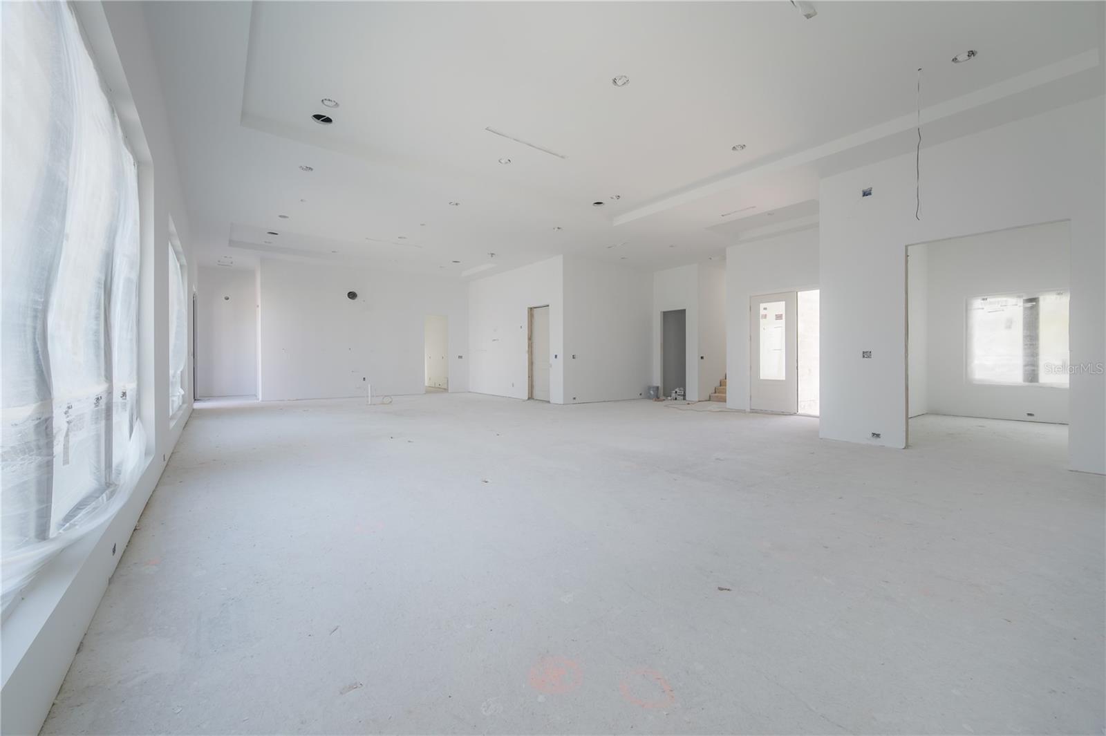 654 GENEVA PL — photo 18