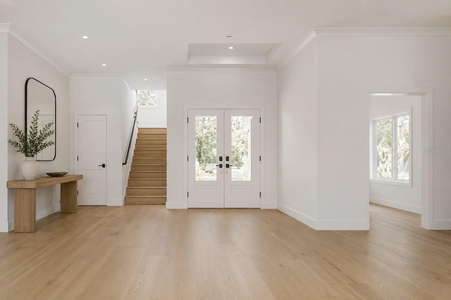 654 GENEVA PL — photo 14