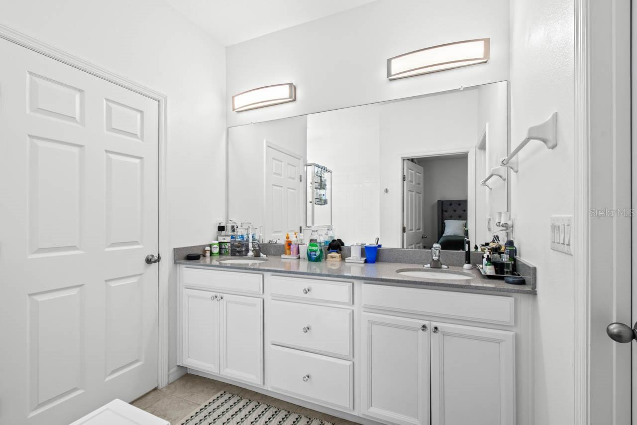 6262 GOLDCOAST AVE — photo 13