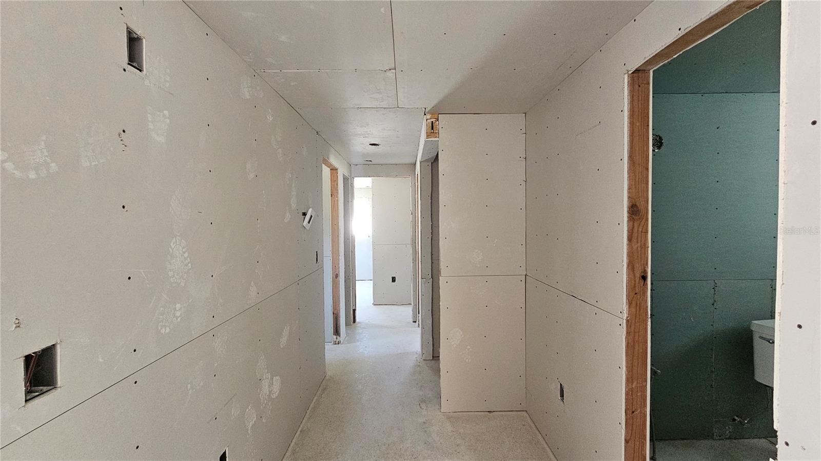 5519 DENVER ST NE — photo 20