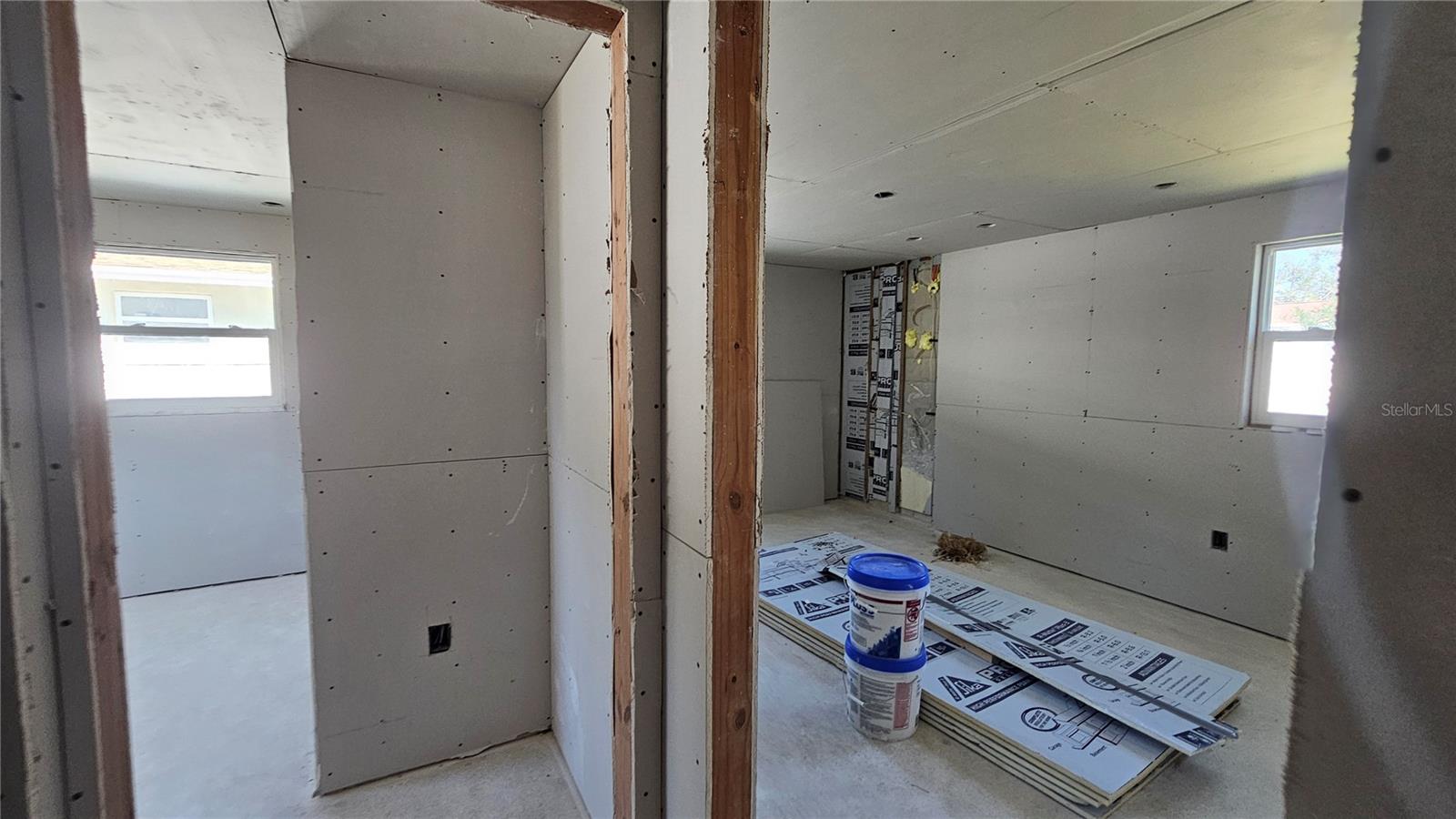 5519 DENVER ST NE — photo 25