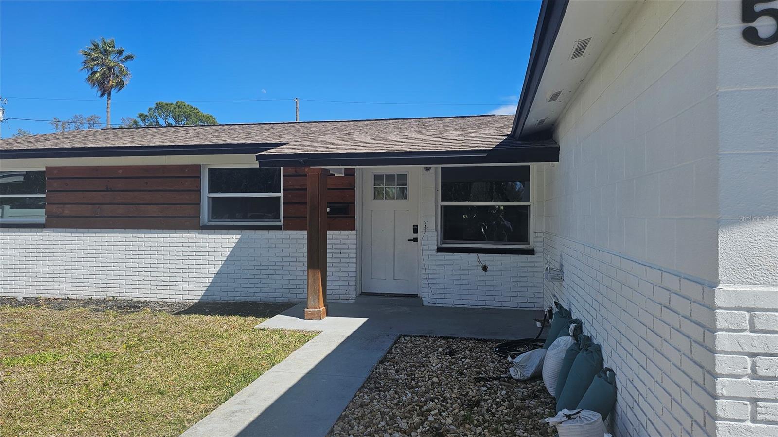 5519 DENVER ST NE — photo 4