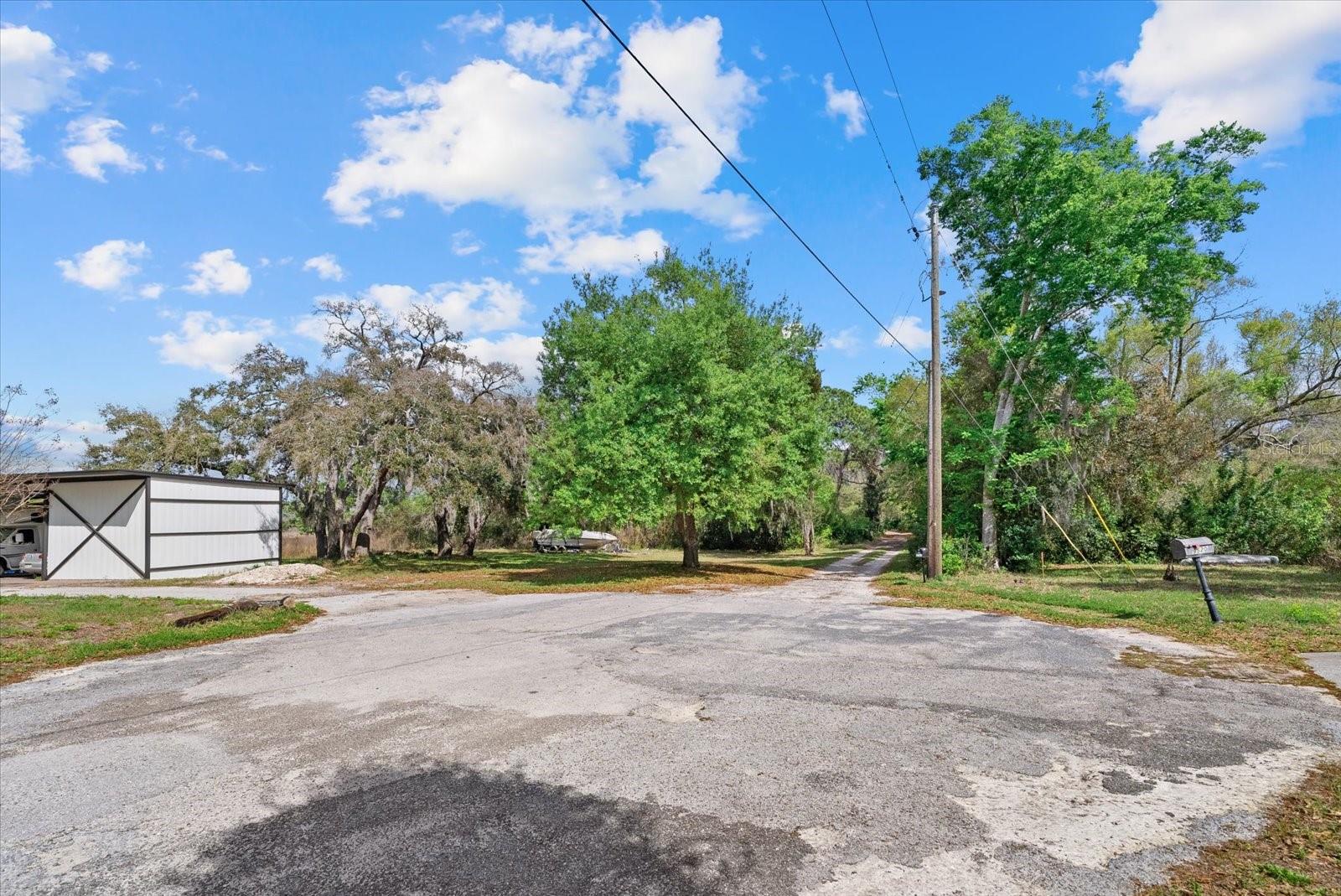 INDALE DR — photo 4